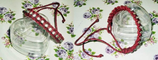 Pulseira macramê vinho com strass pequeno
